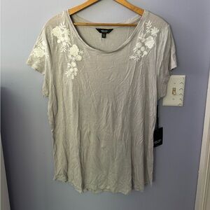 🦋NWT Vera Wang top🦋